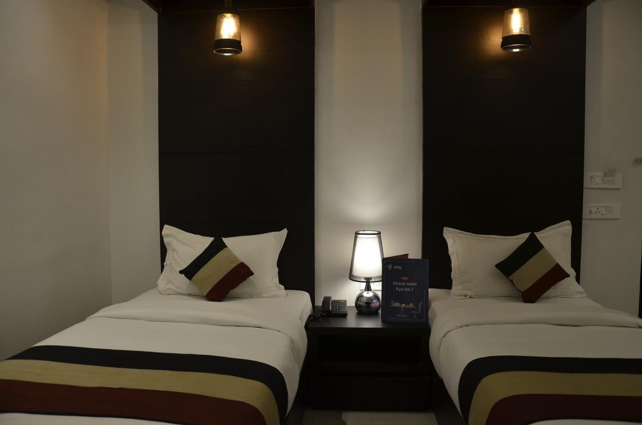 Oyo 1358 Hotel Crossroad Lucknow Extérieur photo
