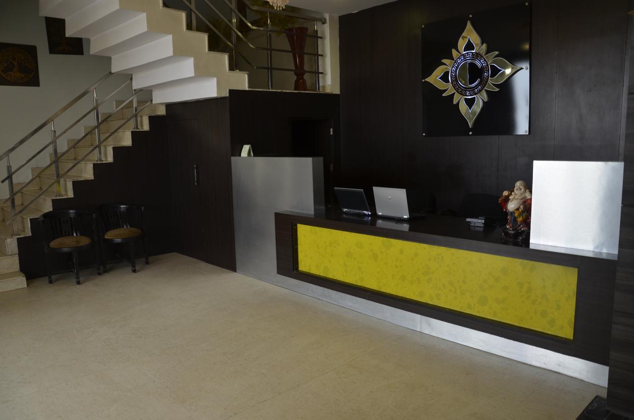 Oyo 1358 Hotel Crossroad Lucknow Extérieur photo