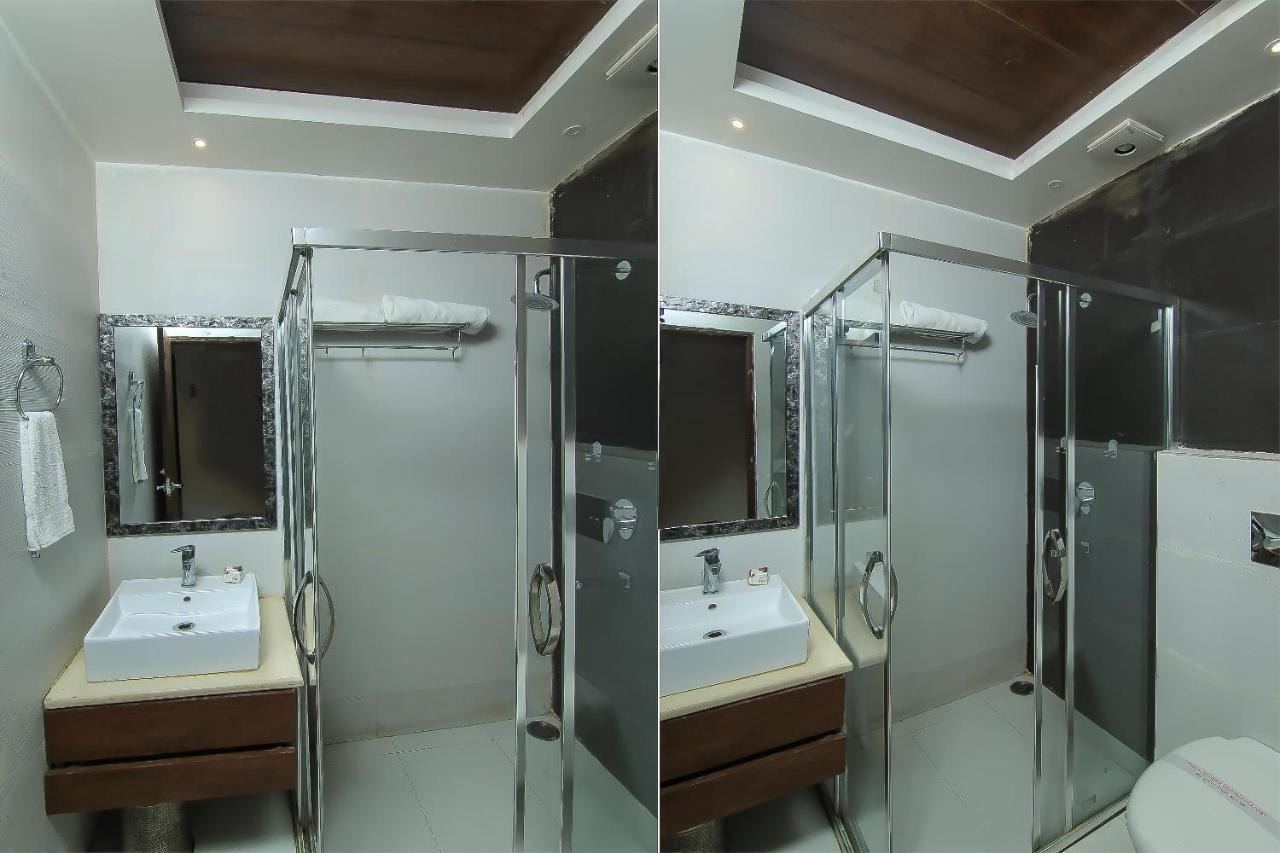 Oyo 1358 Hotel Crossroad Lucknow Extérieur photo
